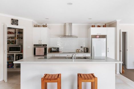 Photo of property in 250 Hamurana Road, Omokoroa, 3114