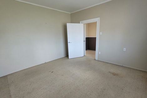 Photo of property in 136 Russell Street, Westport, 7825