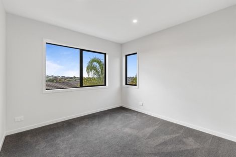 Photo of property in 10 Ashley Avenue, Long Bay, Auckland, 0630