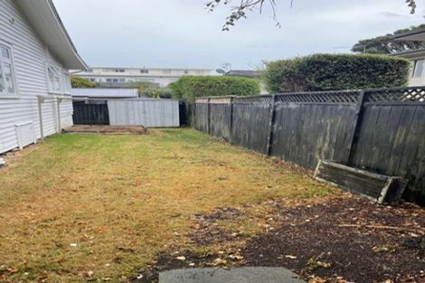 Photo of property in 86 Aroha Avenue, Sandringham, Auckland, 1025