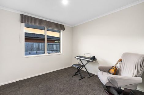 Photo of property in 12 Furlong Road, Papamoa, 3118