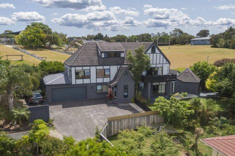 Photo of property in 131 Chelsea View Drive, Chatswood, Auckland, 0626