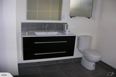 Photo of property in 27 Barry Curtis Place, Levin, 5510