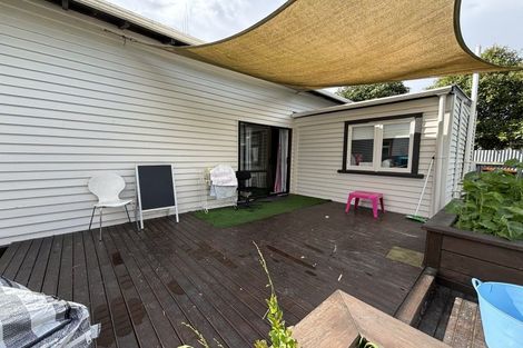 Photo of property in 30 Lyndhurst Street, Takaro, Palmerston North, 4412