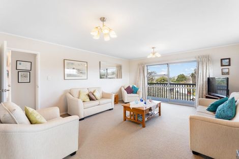 Photo of property in 19 Trinidad Road, Sunnynook, Auckland, 0620