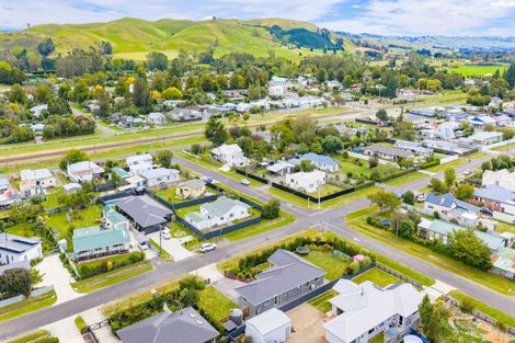 Photo of property in 13 Bell Street, Otane, 4202