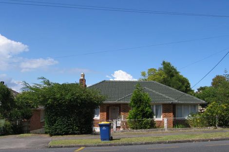 Photo of property in 54 Hutchinson Avenue, New Lynn, Auckland, 0600