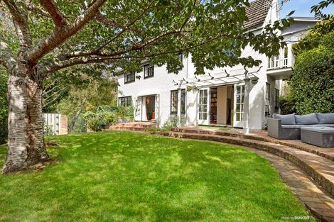 Photo of property in 100 Glenmore Street, Northland, Wellington, 6012