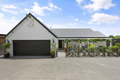 Photo of property in 21 Broadwater Close, Pyes Pa, Tauranga, 3112