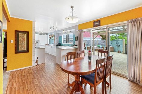 Photo of property in 57 Sunderlands Road, Half Moon Bay, Auckland, 2012