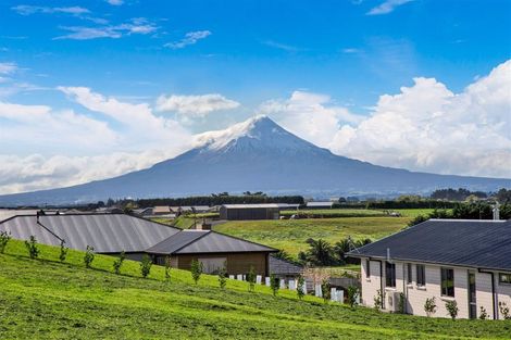 Photo of property in 1 Larlin Heights, Hawera, 4675