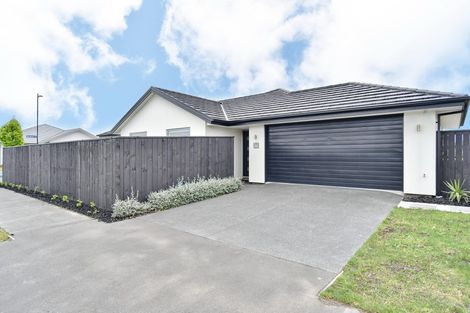 Photo of property in 11 Robalan Close, Halswell, Christchurch, 8025