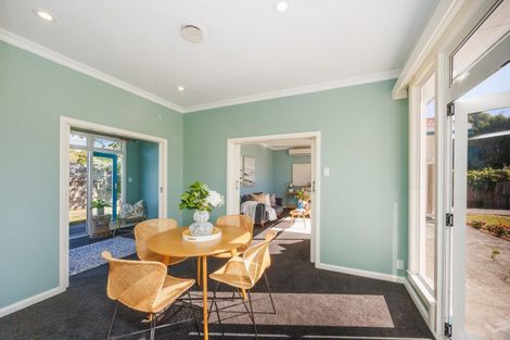 Photo of property in 16 College Street, Awapuni, Palmerston North, 4412