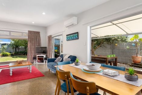 Photo of property in 32c Ohuirehe Road, Coastlands, Whakatane, 3120