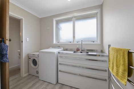 Photo of property in 3 Climie Crescent, Hawera, 4610