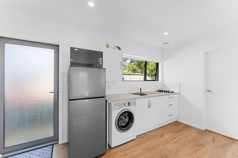 Photo of property in 10f Tupare Place, Highlands Park, New Plymouth, 4312