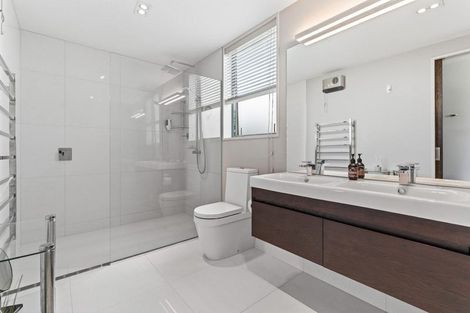 Photo of property in 70 Forest Heights, Wanaka, 9305