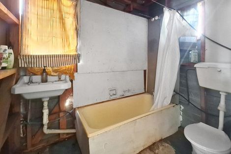 Photo of property in 66 Pratt Avenue, Foxton Beach, Foxton, 4815