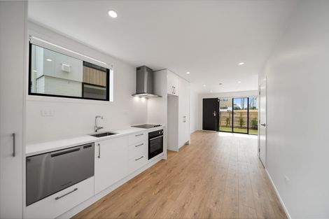 Photo of property in 3/39 Pakuranga Road, Pakuranga, Auckland, 2010