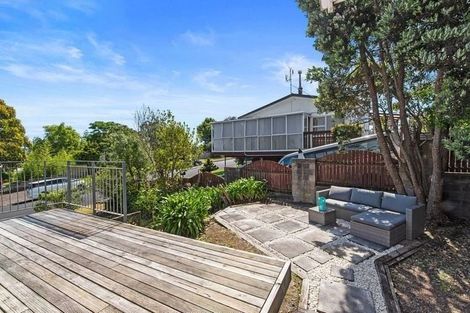 Photo of property in 4a Lavery Place, Sunnynook, Auckland, 0632