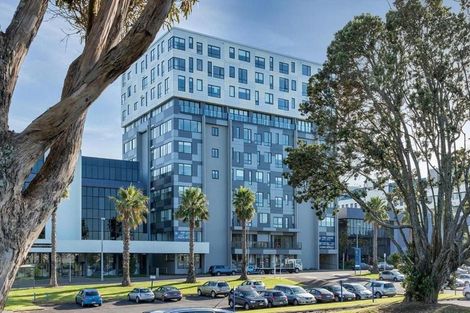 Photo of property in Twin Towers, 811/17 Putney Way, Manukau, Auckland, 2104