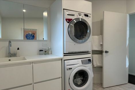 Photo of property in 32 Te Moana Road, Waikanae Beach, Waikanae, 5036