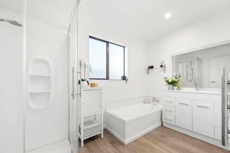 Photo of property in 19 Phar Lap Grove, Trentham, Upper Hutt, 5018