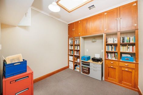 Photo of property in 15 Miro Street, Takaro, Palmerston North, 4410