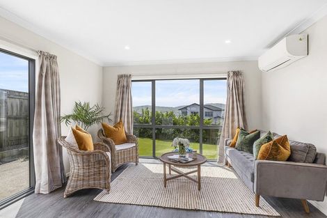 Photo of property in 84 Endeavour Drive, Whitby, Porirua, 5024