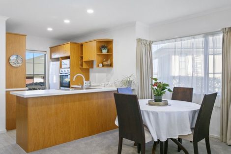 Photo of property in 26 Lakeridge Close, Rangatira Park, Taupo, 3330