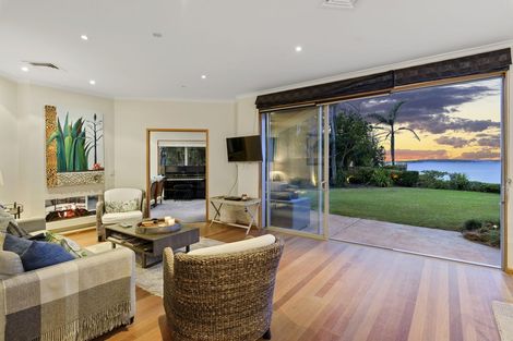 Photo of property in 24 Cliff Road, Torbay, Auckland, 0630