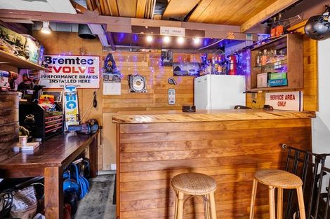 Photo of property in 30 Pioneer Road, Moturoa, New Plymouth, 4310