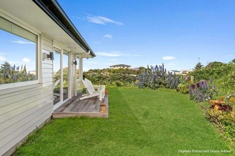 Photo of property in 12 Longbeach Drive, Castlecliff, Whanganui, 4501