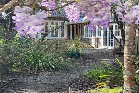 Photo of property in 92 Frost Road, Leigh, Warkworth, 0985