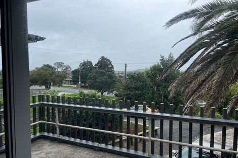Photo of property in 582 Massey Road, Mangere, Auckland, 2022