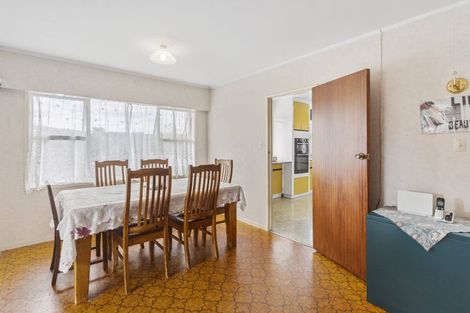 Photo of property in 20 Lynmore Drive, Hillpark, Auckland, 2102