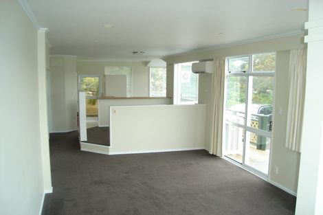 Photo of property in 52 Milne Terrace, Island Bay, Wellington, 6023