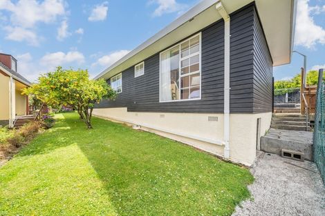 Photo of property in 11 Observatory Close, Whitby, Porirua, 5024
