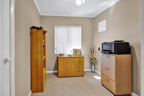 Photo of property in 50 Leslie Street, Waitara, 4320