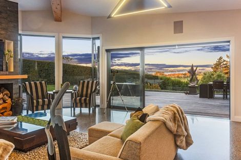 Photo of property in 44 Warman Road, Okura, Albany, 0792