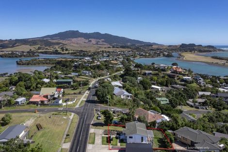 Photo of property in 4 Norrie Avenue, Raglan, 3225