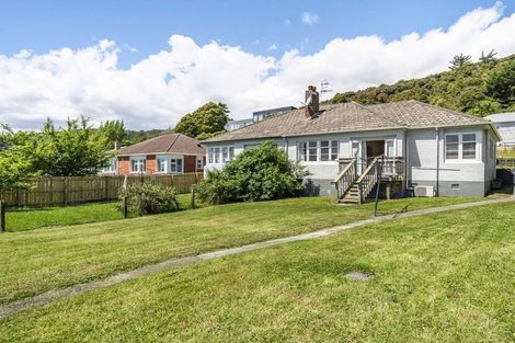 Photo of property in 28 Judd Crescent, Naenae, Lower Hutt, 5011