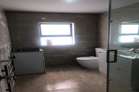 Photo of property in 262a Sturges Road, Henderson, Auckland, 0612