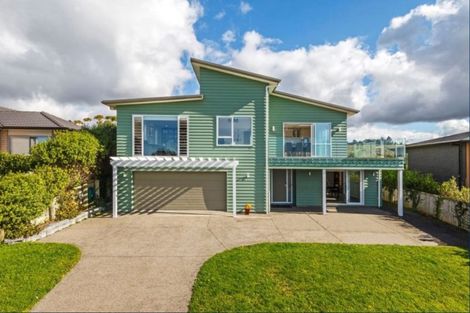 Photo of property in 12 Seaview Crescent, Hatfields Beach, Orewa, 0931