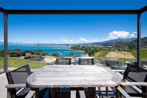 Photo of property in 21 Talisman Heights, Kaiteriteri, Motueka, 7197