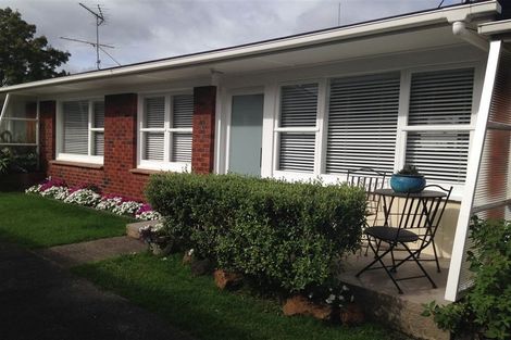 Photo of property in 2/40 Tawhiri Road, One Tree Hill, Auckland, 1061