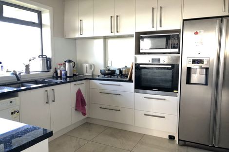 Photo of property in 44 Bleakhouse Road, Howick, Auckland, 2014