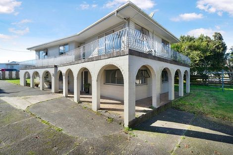 Photo of property in 381 Triangle Road, Henderson, Auckland, 0610