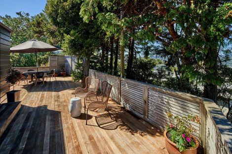 Photo of property in 63 Maungaraki Road, Korokoro, Lower Hutt, 5012