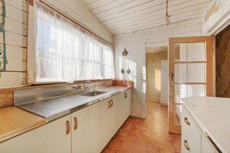 Photo of property in 23 Falstaff Street, Stratford, 4332